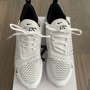 Nike Mens Air Max 270 Running Shoe